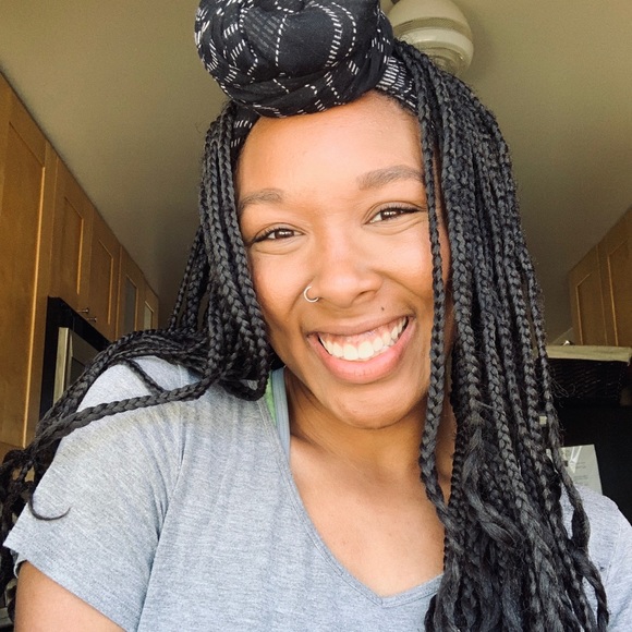 Meet your Posher, Makayla - Picture 1 of 1